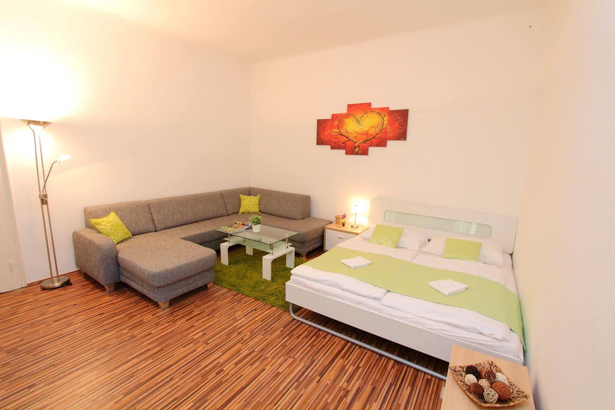 Apartment Simmering เวียนนา ภายนอก รูปภาพ